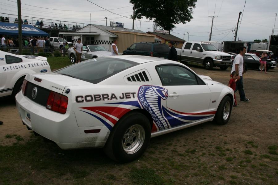  Ford Mustang Cobra Jet 2009 года  (фото 4 из 22)